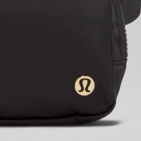 Black/Gold Lululemon Everywhere Belt Bag with NEW Bag NWT - Picture 7 of 9
